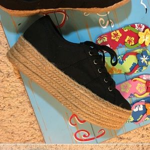 Steve Madden platform shoes